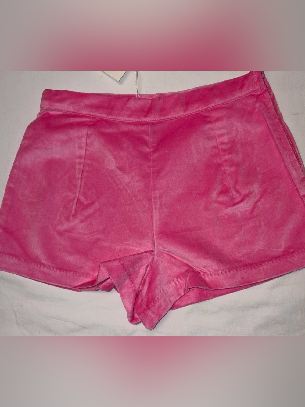The Beaufort Bonnet Co Sally Mae velveteen shorts in Hampton Hot Pink sz 6 NWT